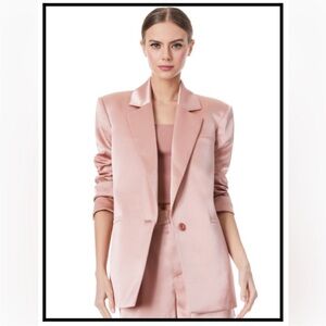 Alice + Olivia blazer size 2 dusty rose